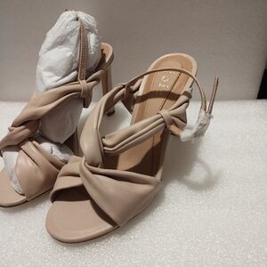 Joie elegant Beige Women's Heeled Sandals